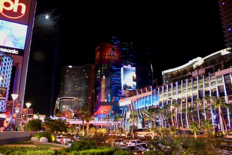 ���-�����